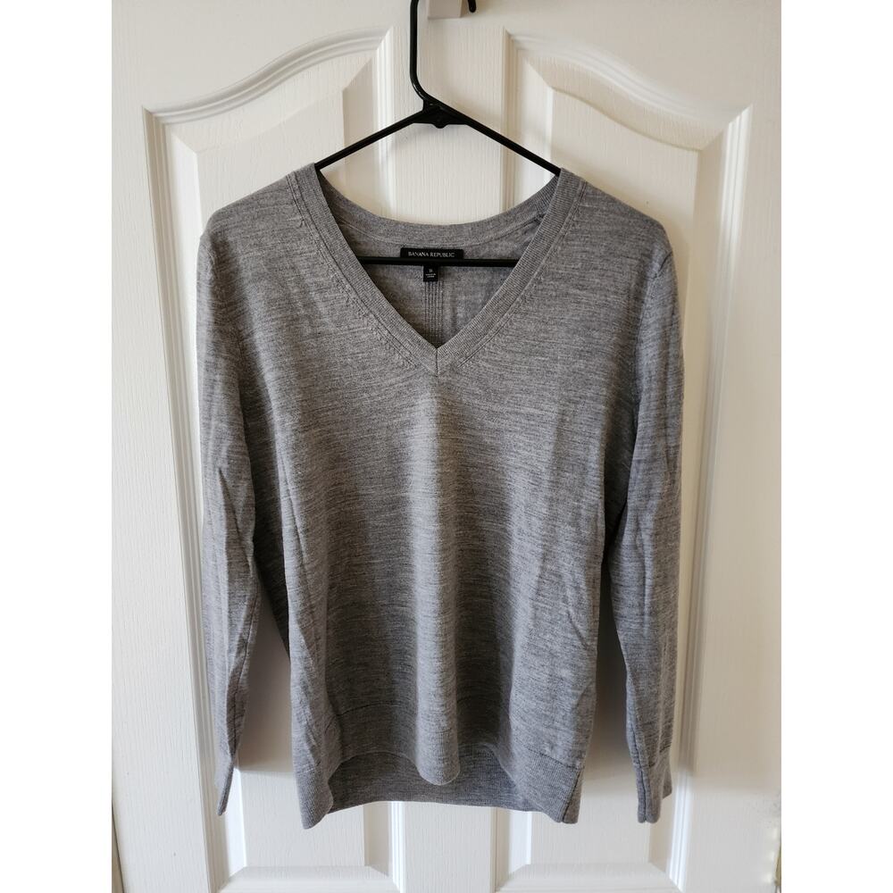 Banana Republic 100% Extra Fine Merino Wool Sweater Small Heathered Gray V-Neck